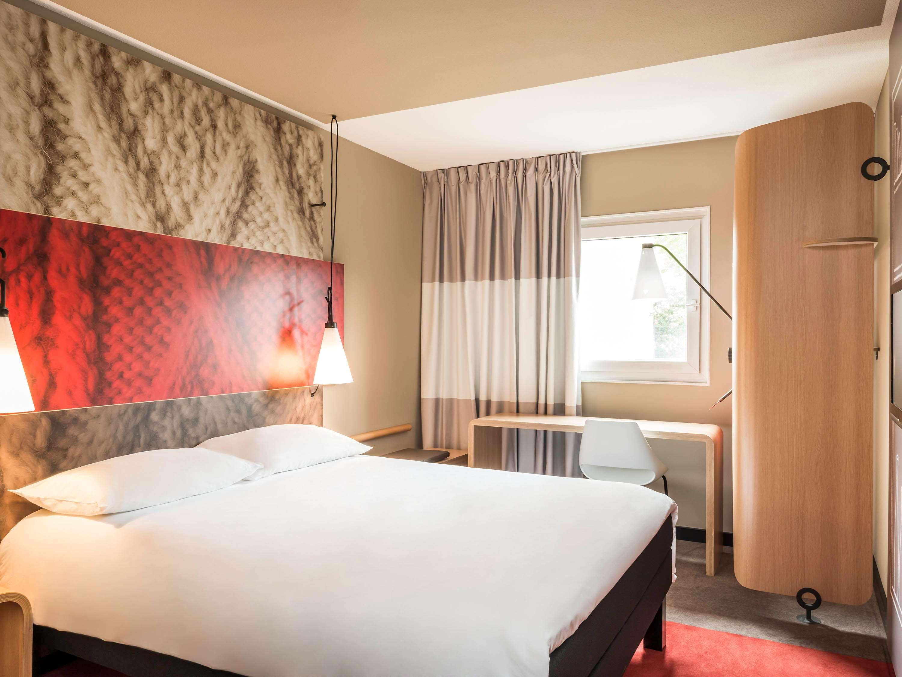 Ibis Saint Quentin En Yvelines - Velodrome Otel Montigny-le-Bretonneux Dış mekan fotoğraf