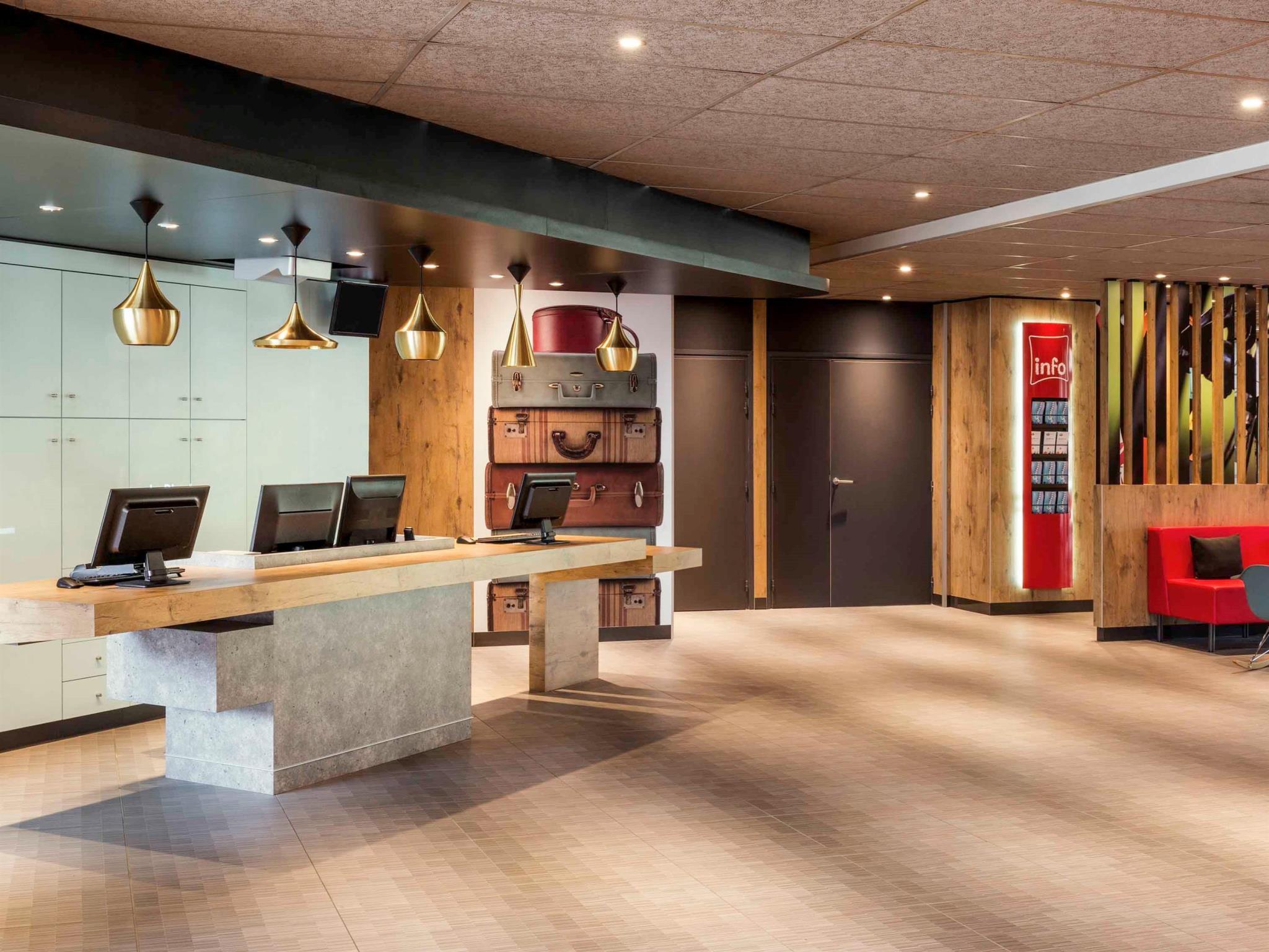 Ibis Saint Quentin En Yvelines - Velodrome Otel Montigny-le-Bretonneux Dış mekan fotoğraf