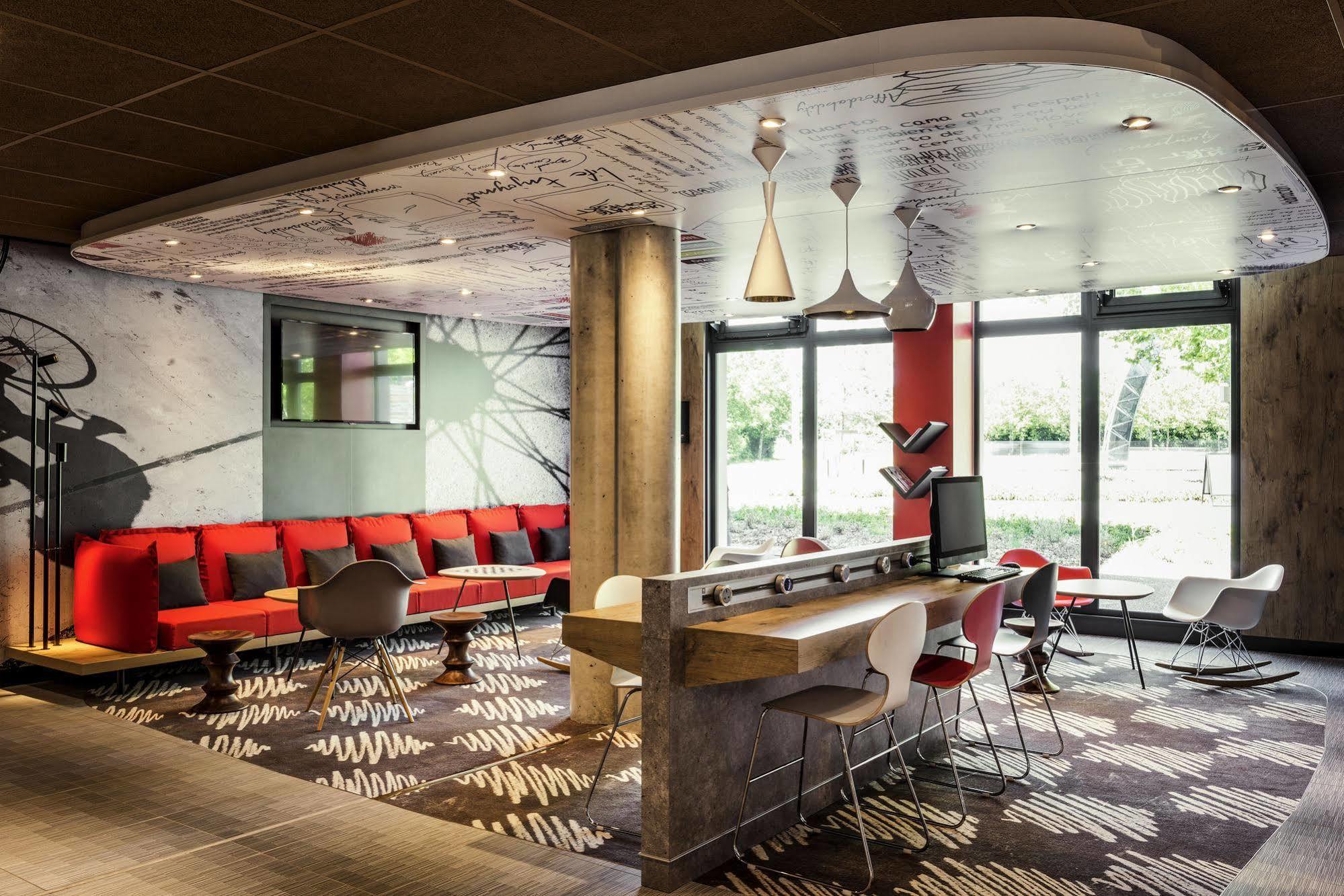 Ibis Saint Quentin En Yvelines - Velodrome Otel Montigny-le-Bretonneux Dış mekan fotoğraf